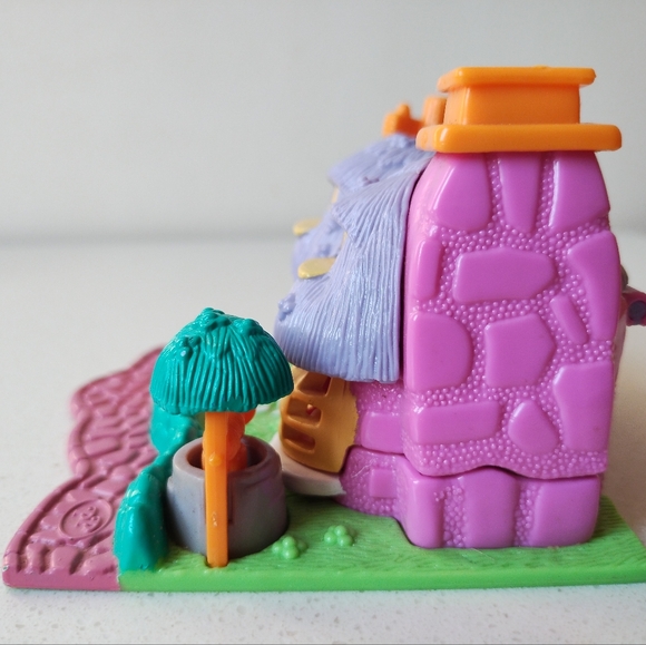 Vintage Polly Pocket 1994 Bluebird Rabbit House Playset - Picture 3 of 7